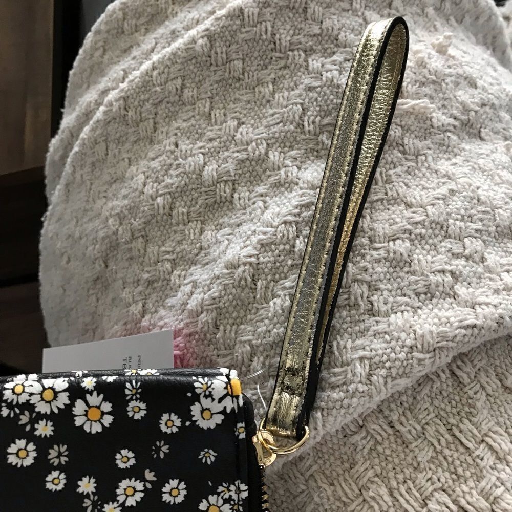 Betsey Johnson “be a nice human “ floral wristlet pouch - Picture 6 of 10